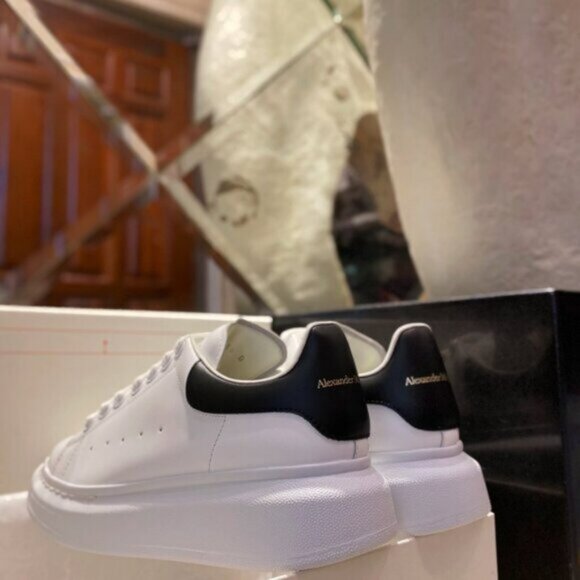 Alexander McQueen Black and White Leather Sneakers - Picture 7 of 9